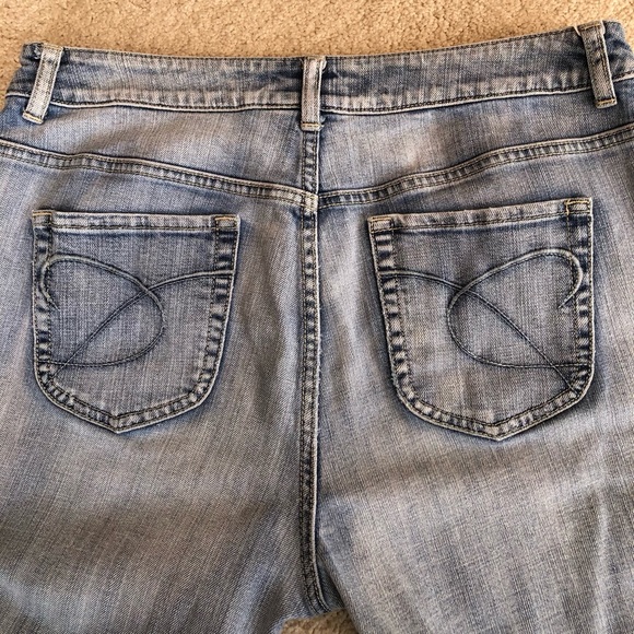 The Perfect Jeans - Chico’s Platinum straight-leg jeans in medium blue - Picture 7 of 12